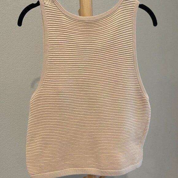 2 Aritzia Babaton Tanks - Picture 4 of 4